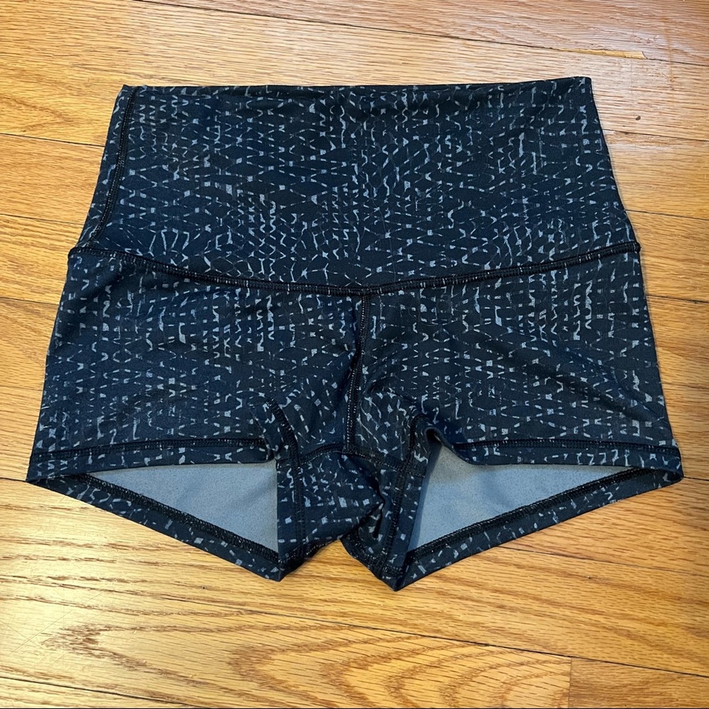 Lululemon spandex shorts